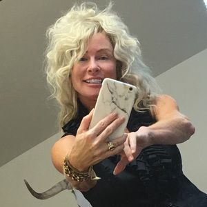 Meet your Posher, Pamela